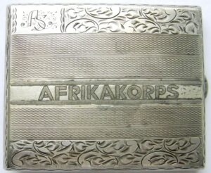 DAK/ Pitillera "AFRIKAKORPS" en Plata "800" con logo "FK".